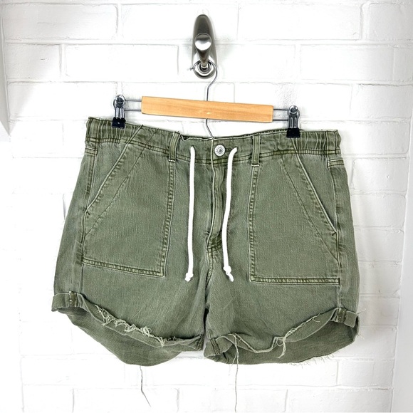 American Eagle Green Relaxed Casual Denim Shorts Size 14 - Picture 2 of 10